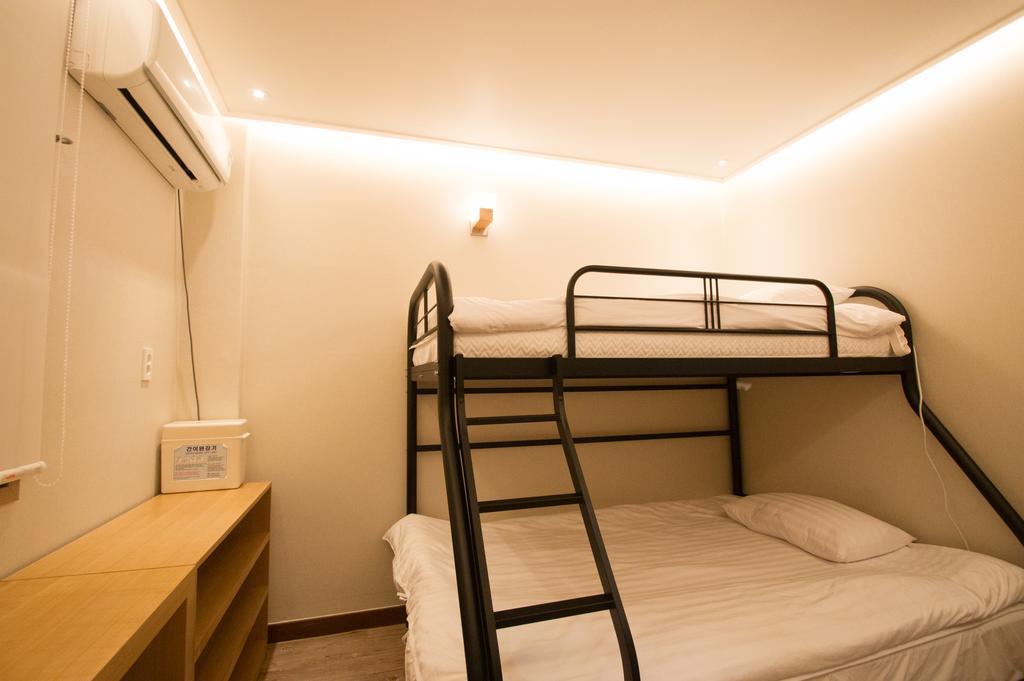 Nobunpang Guesthouse Чеджу Екстериор снимка