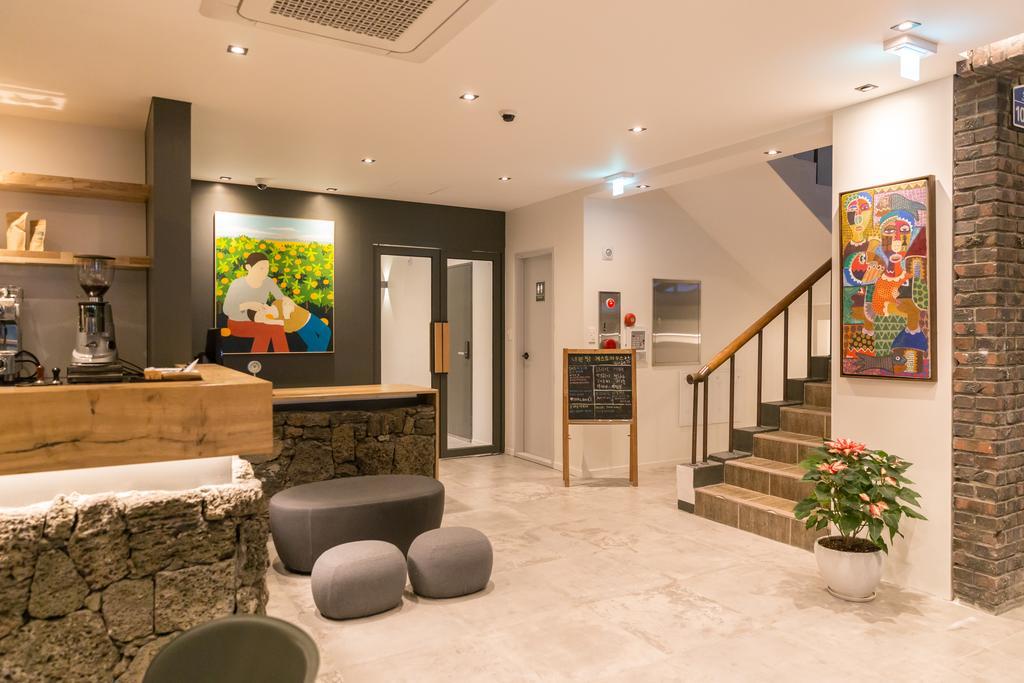 Nobunpang Guesthouse Чеджу Екстериор снимка