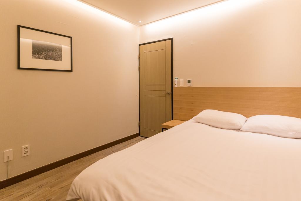 Nobunpang Guesthouse Чеджу Екстериор снимка